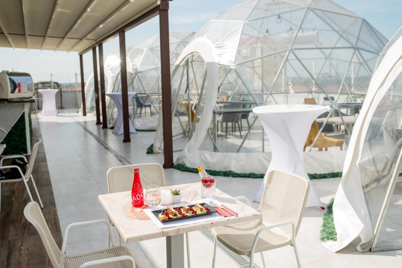 Hotel Nevis Wellness & Spa Oradea Exterior foto