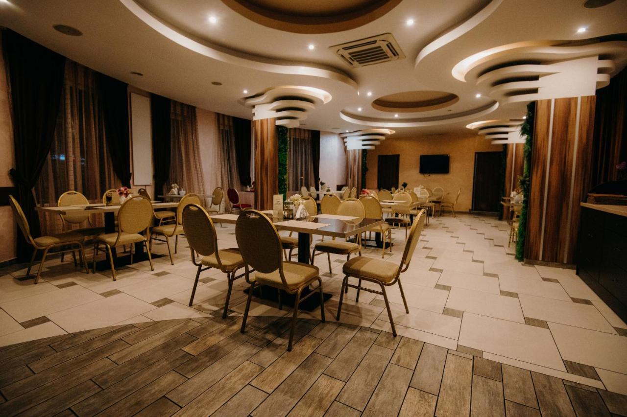 Hotel Nevis Wellness & Spa Oradea Exterior foto