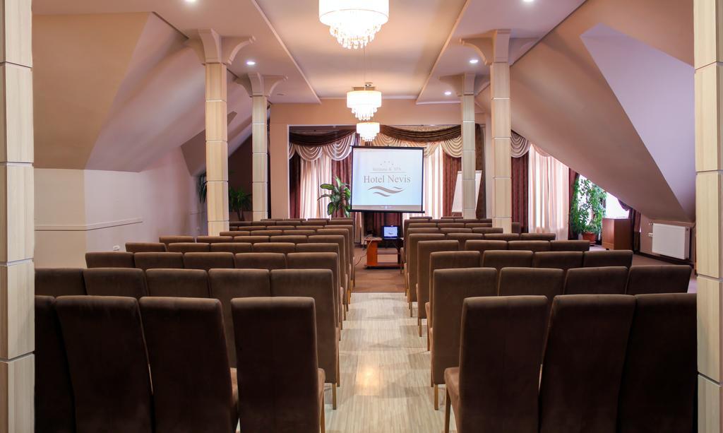 Hotel Nevis Wellness & Spa Oradea Exterior foto