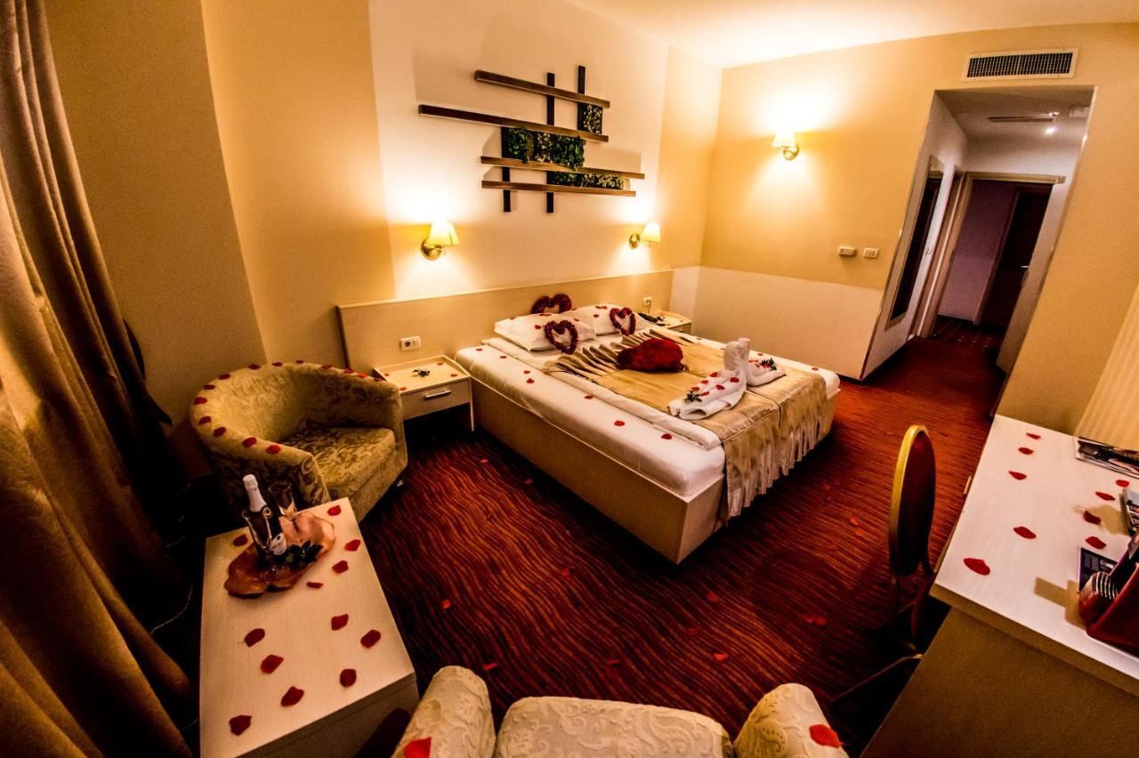 Hotel Nevis Wellness & Spa Oradea Exterior foto